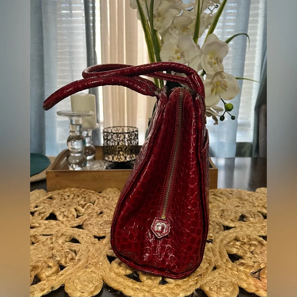 🔥🔥ANTONIO MELANI Glossy Red Croc Satchel - Picture 4 of 12